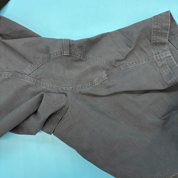 Duluth Trading Co Gray Flat Front Shorts Size Large - Picture 3 of 8